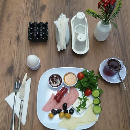 Toprak Apart Otel Antalia Esterno foto