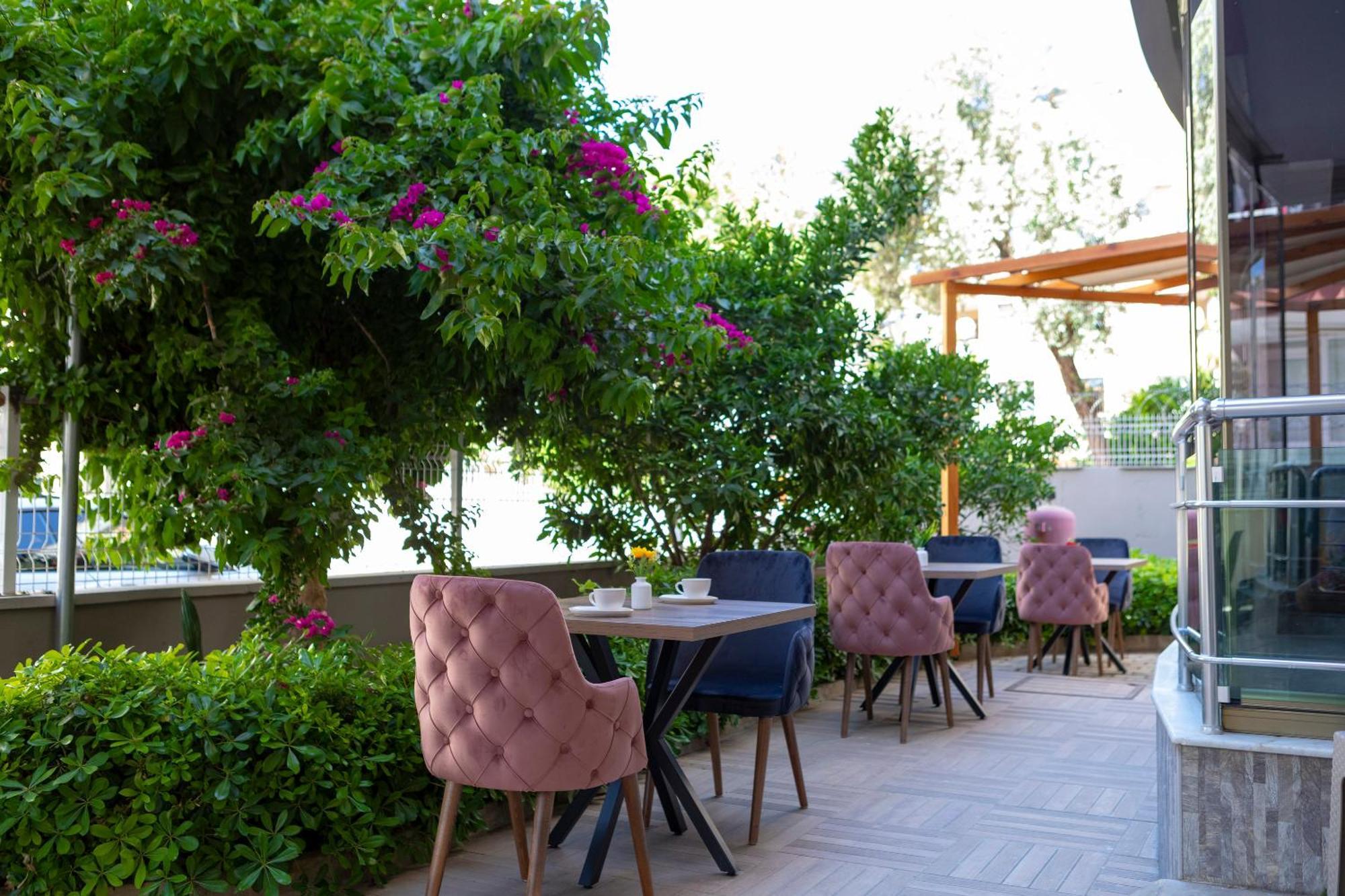 Toprak Apart Otel Antalia Esterno foto